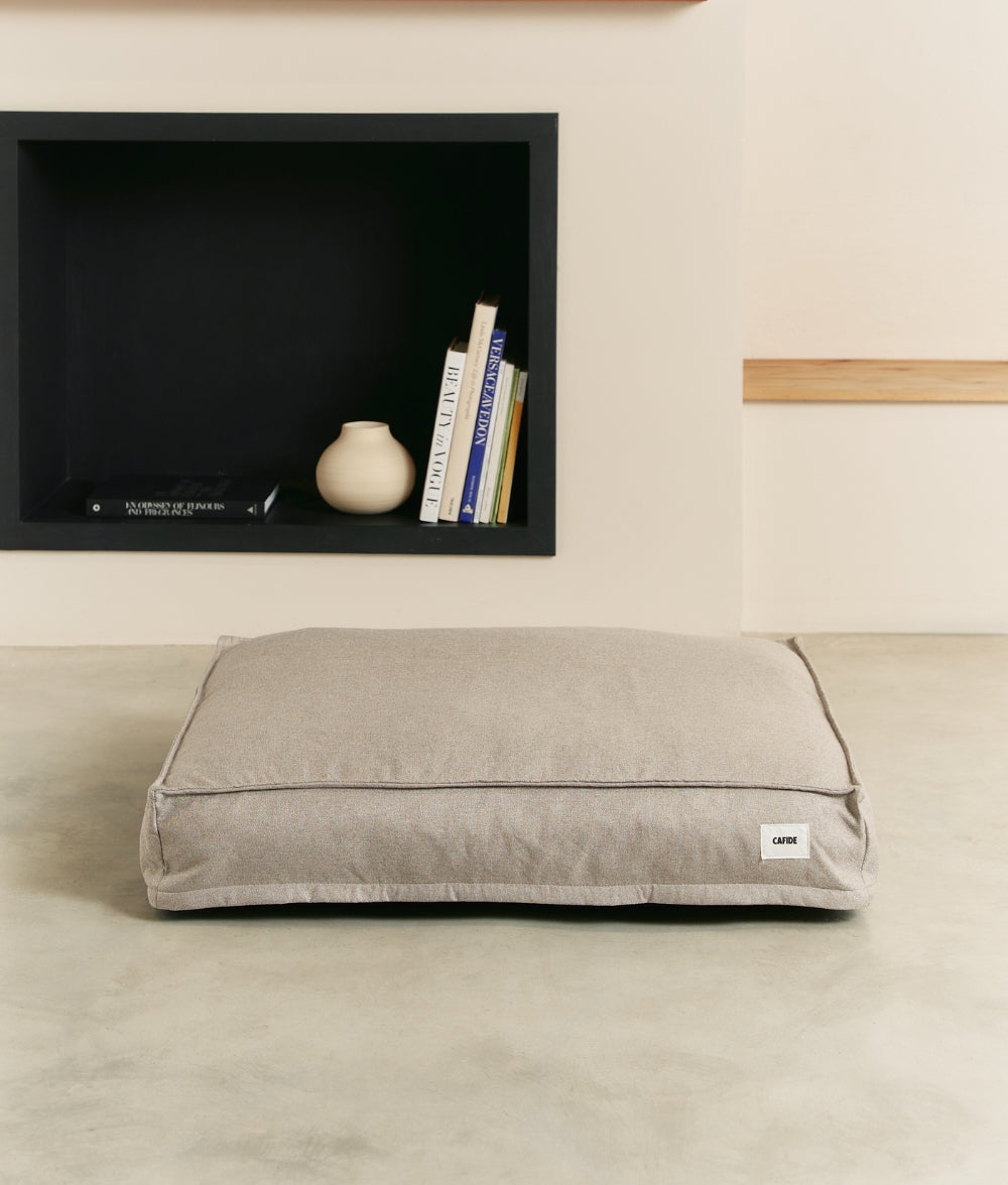 Cafide Cama De Material Reciclado Para Perro Con Tejido Basic Beige. Modelo Cuadra._3