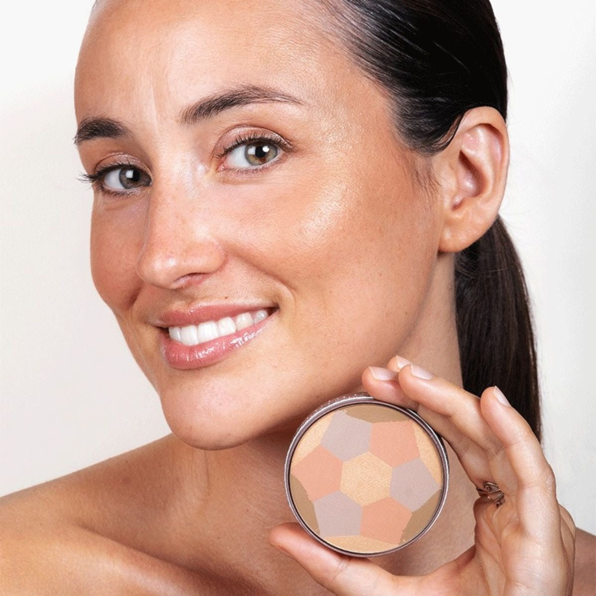 Mosaico de polvos iluminadores "Buena cara" 01 Boho Green Make-Up