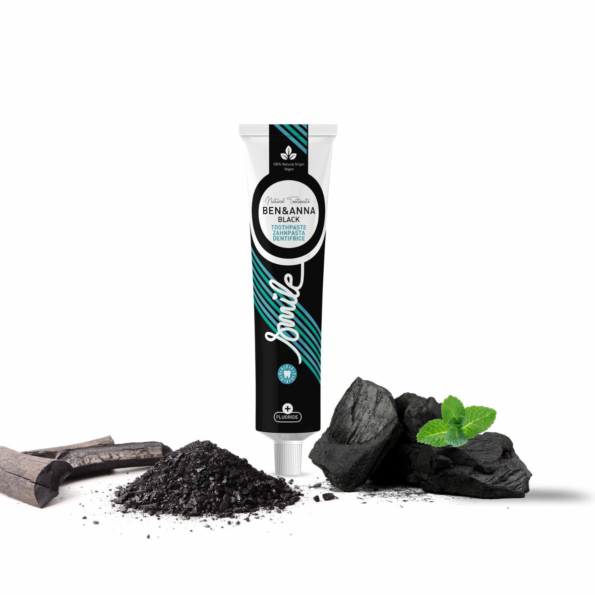 Dentífrico Black con flúor Ben & Anna tubo 75 ml