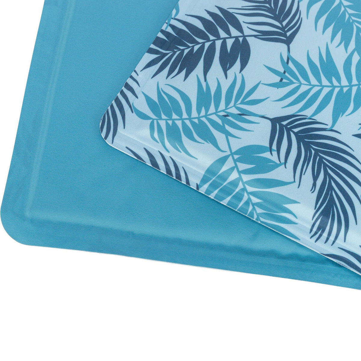 Alfombrilla refrigerante con estampado de hojas, 90 × 50 cm, azul claro