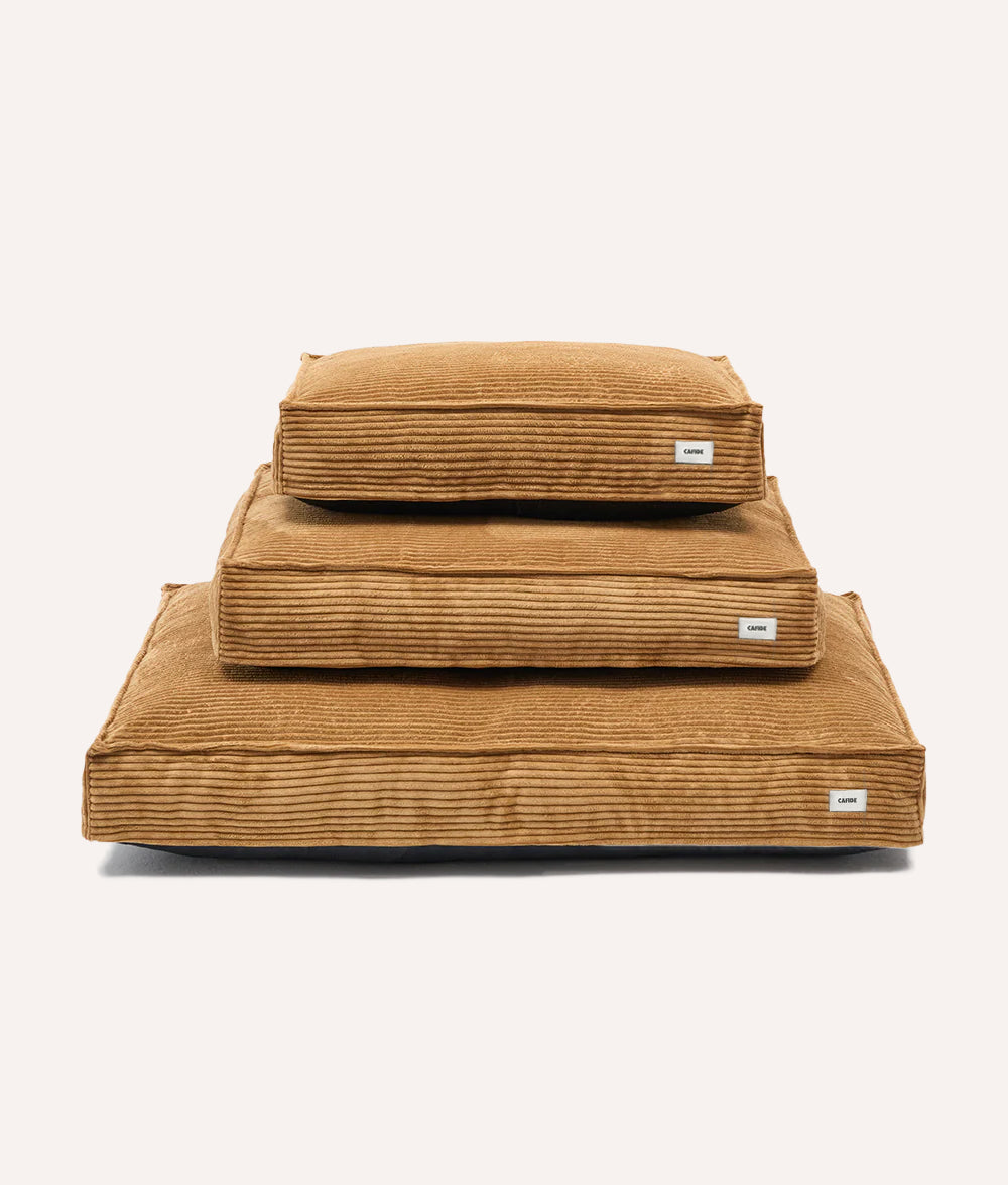 Cafide Cama De Material Reciclado Para Perro Con Tejido De Pana Mostaza. Modelo Cuadra._2