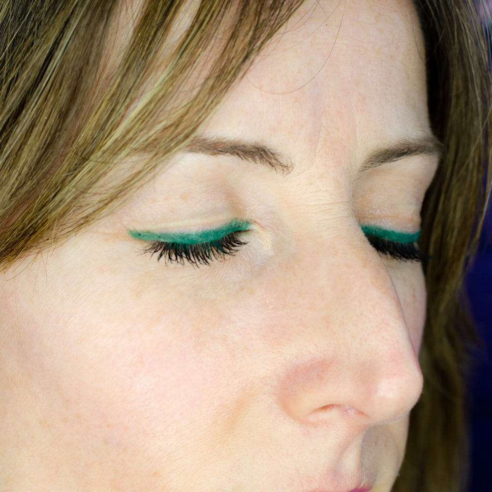 Lápiz De Ojos Verde Esmeralda Camaleon Cosmetics_3