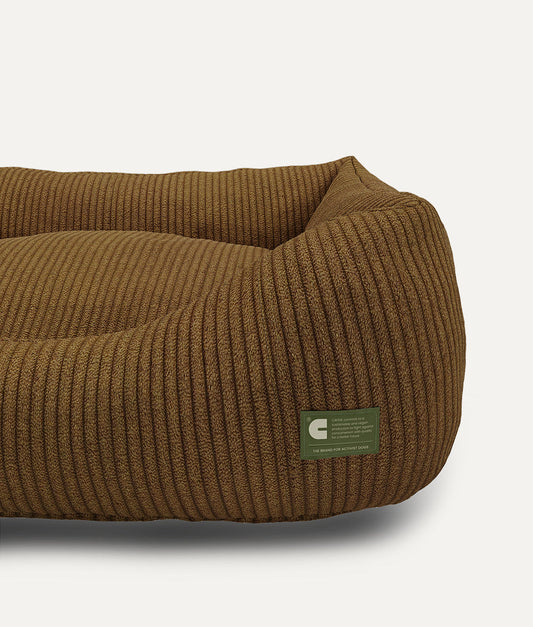 Cafide Cama De Material Reciclado Para Perro Con Tejido De Pana Mostaza. Modelo Snozy._0