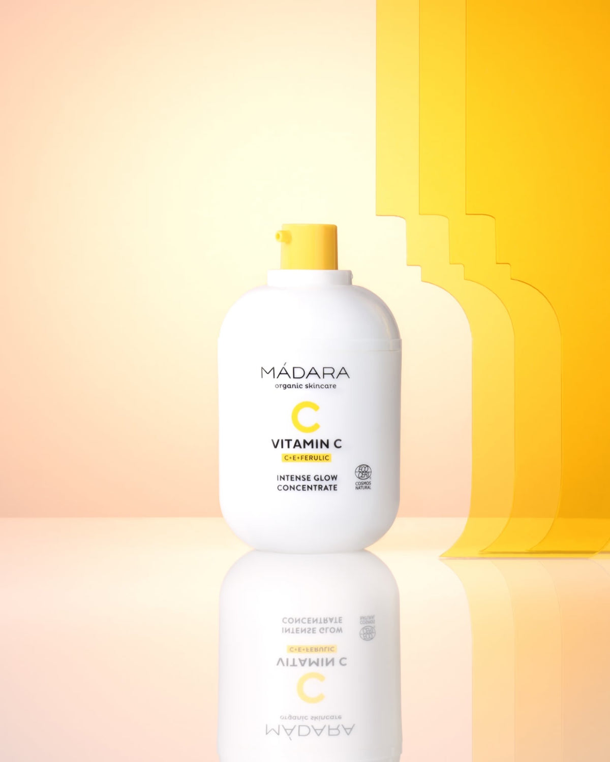 Vitamina C Concentrado de brillo intenso Mádara 30ml