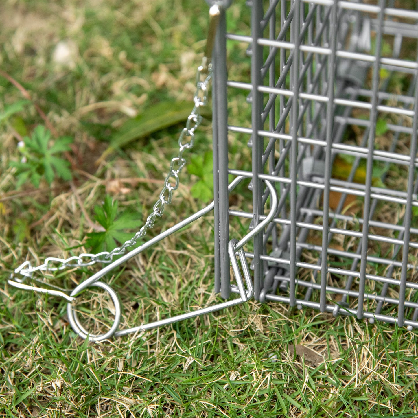 Outsunny Trampa Para Animales Vivos Plegable 66x24x30,5cm Con Puerta Y Asa Plata_4