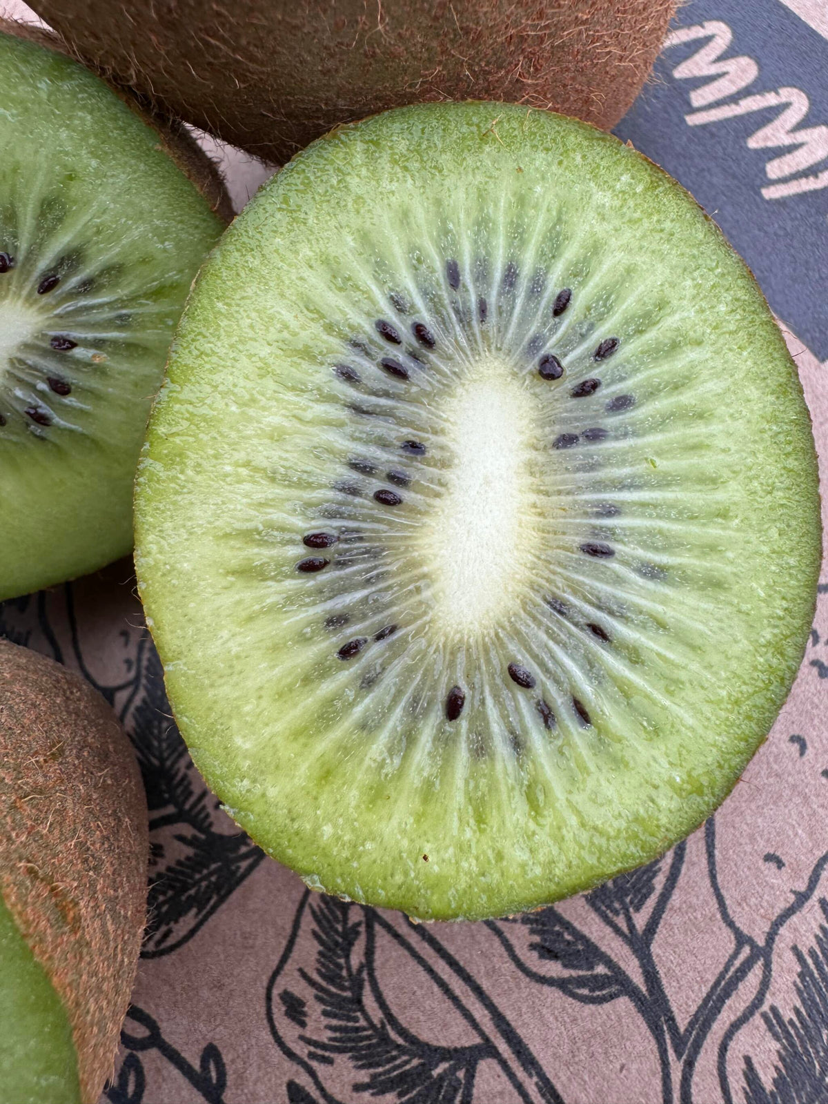Caja De Kiwis Verde De Temporada Tropitop Caja De 4kg_5