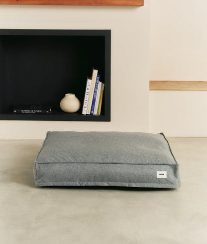 Cafide Cama De Material Reciclado Para Perro Con Tejido Basic Gris. Modelo Cuadra._3