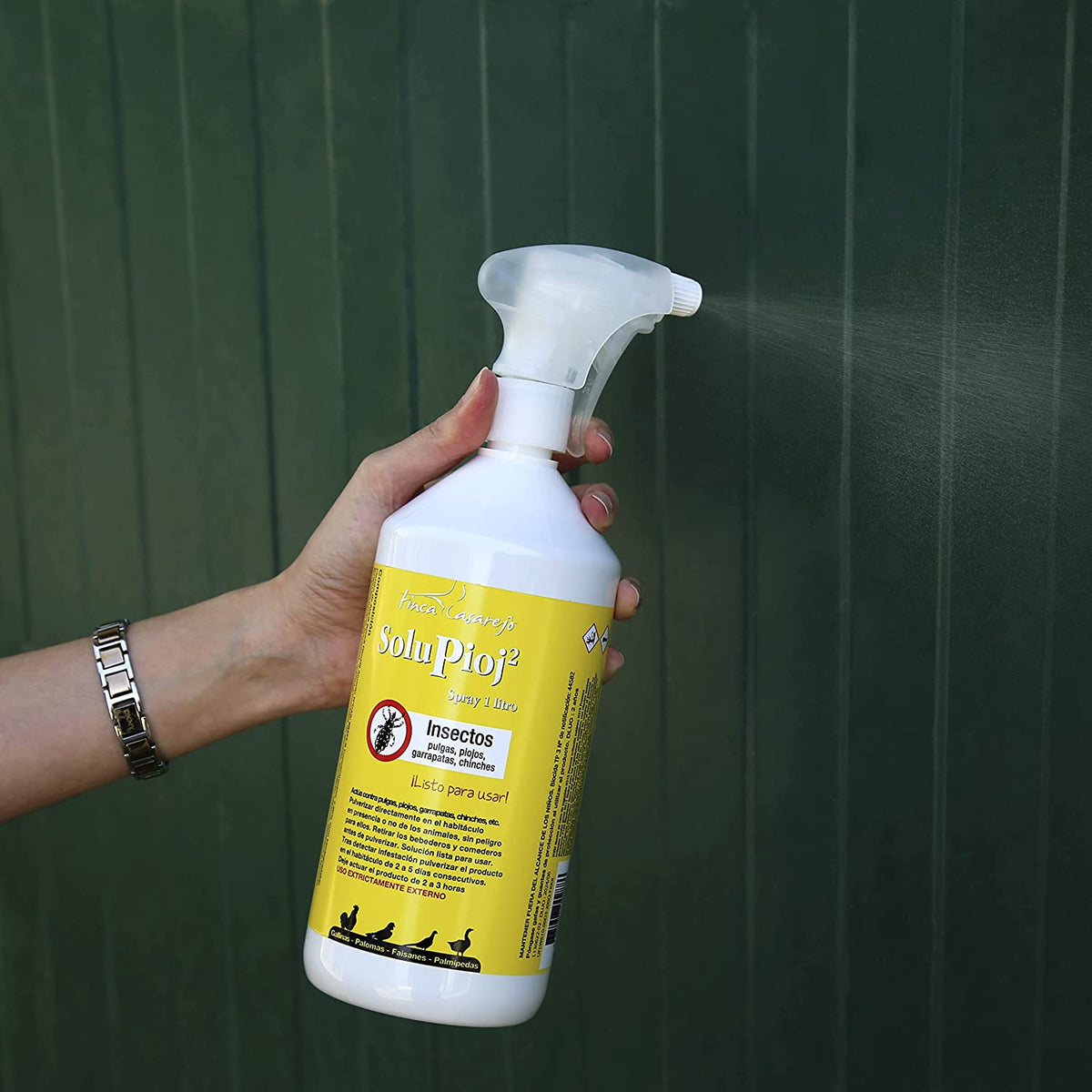 Solupioj Spray - Gallinas, Ácaros, Garrapatas, Chinches - Desinsectante Para Instalaciones De Animales - 1 Litro_4