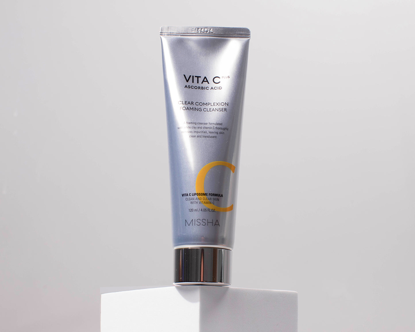 Missha Vita_c_plus_clear_complexion_foaming_cleanser_2