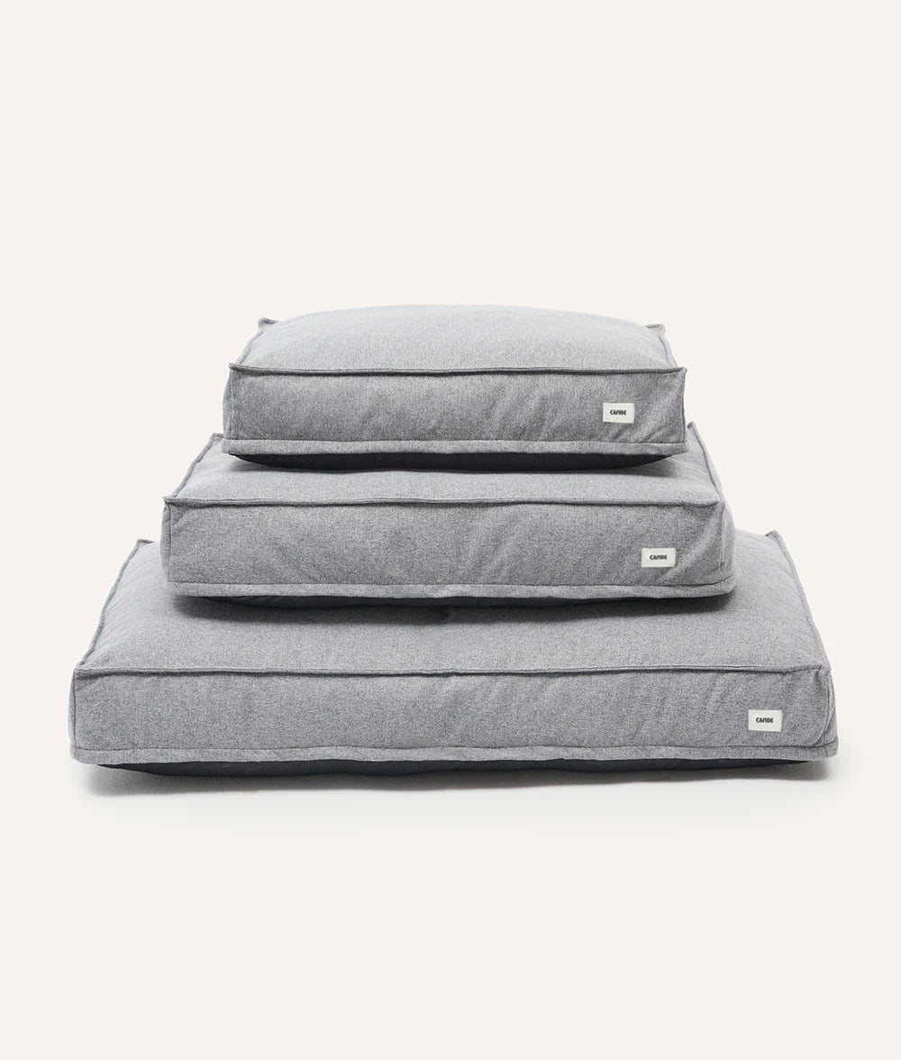 Cafide Cama De Material Reciclado Para Perro Con Tejido Basic Gris. Modelo Cuadra._4
