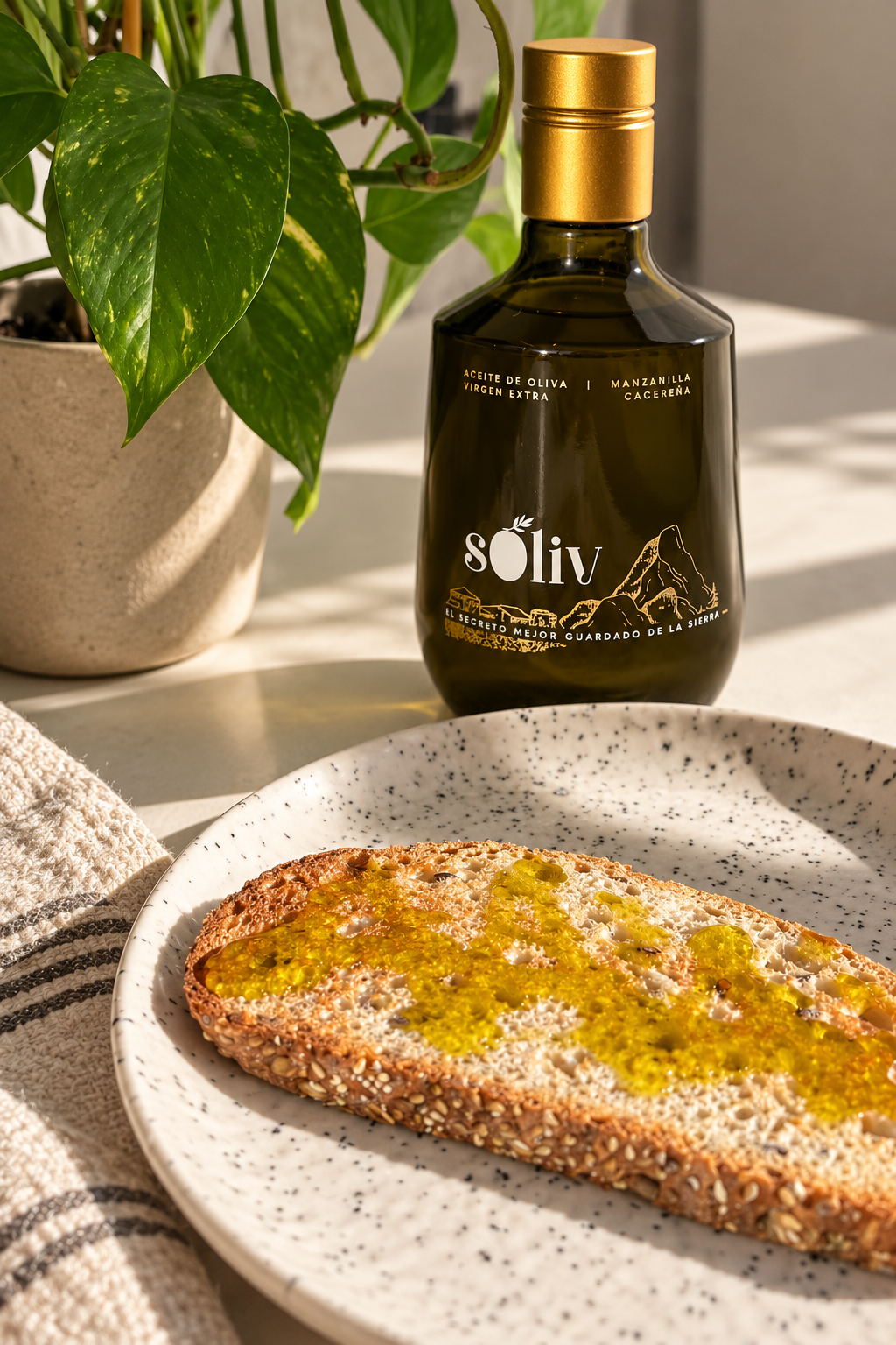 Pack Extremadura | Aceite De Oliva Virgen Extra Premium Cosecha Temprana Y Miel De Bosque | Aove Soliv_1