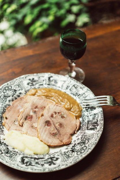 Carne Mechada Lonchas Con Salsa De Cebolla Al Brandy_1